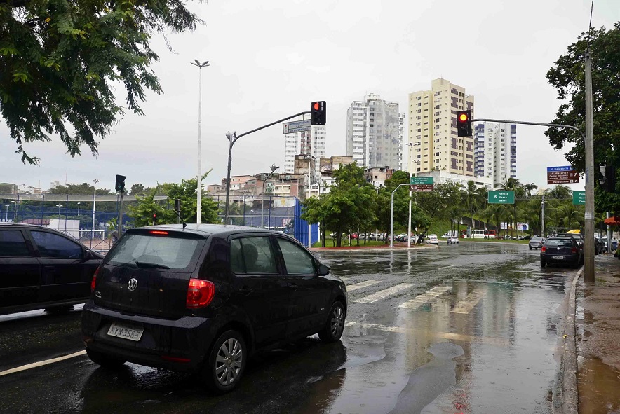 Avanço de sinal vermelho em Salvador cai mais de 30% em 2019