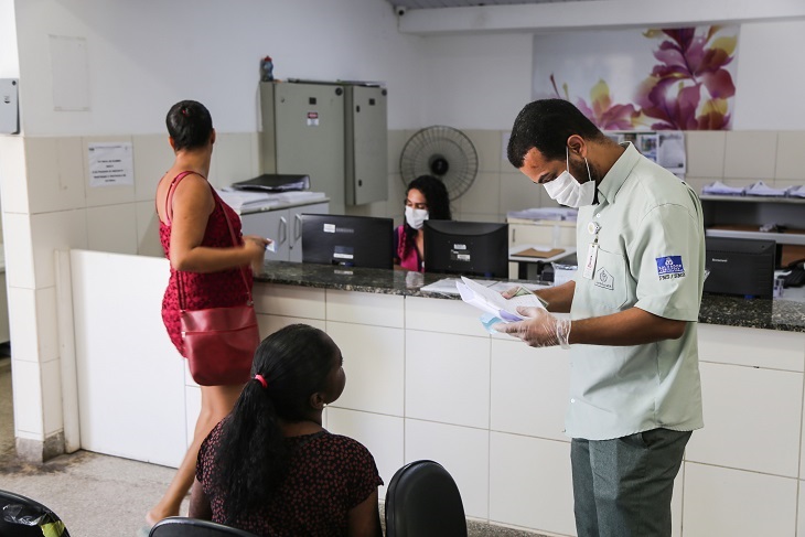 Profissionais de saúde de Salvador atuam dentro das regras de proteção contra coronavírus