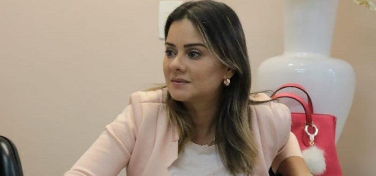 Projeto que prevê acesso de travestis a banheiros femininos é aprovado na CCJ da Câmara; Templos religiosos e seus negócios são retirados da matéria