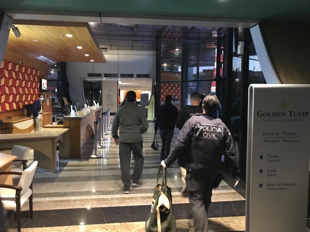 Operação contra empresa que deixou de entregar respiradores ao Consórcio Nordeste prende três pessoas
