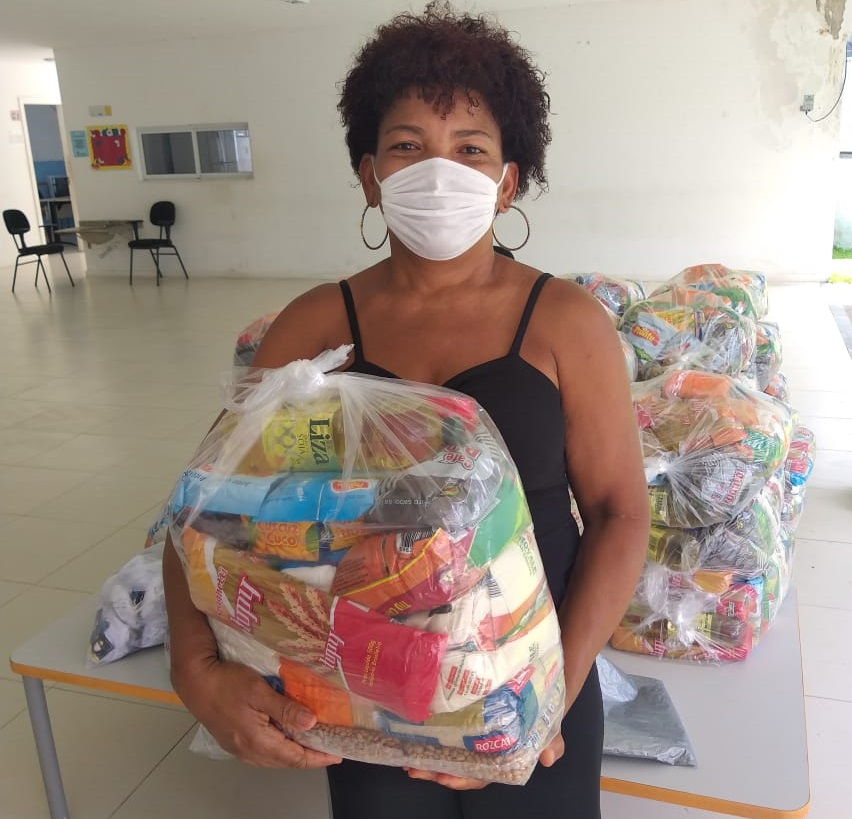 Prefeitura inicia quinta fase de entrega de cestas para estudantes