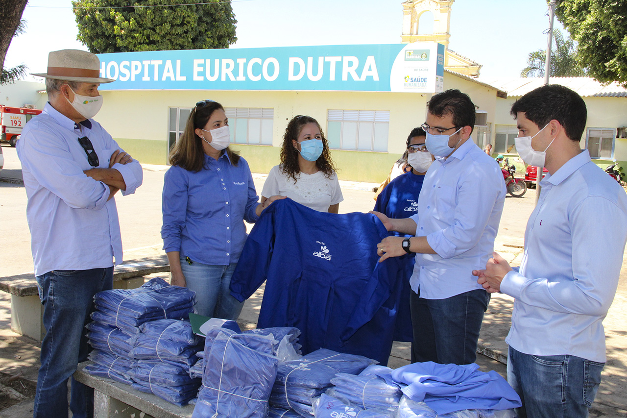 Instituto Aiba doa vestimentas para profissionais de saúde e pacientes de Covid 19
