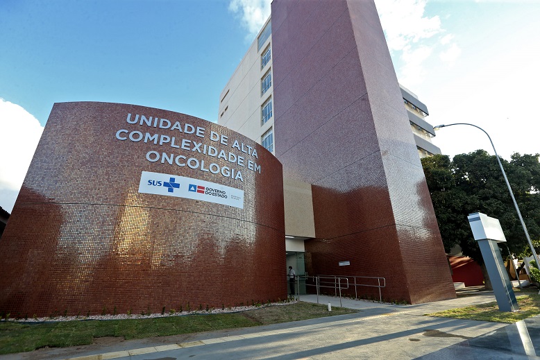 Em Juazeiro, Rui entrega primeira unidade a oferecer serviço de radioterapia e braquiterapia do interior