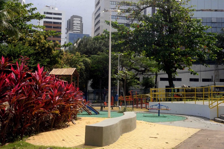 Prefeitura inaugura inaugura Lagoa dos Pássaros e anuncia novas flexibilizações