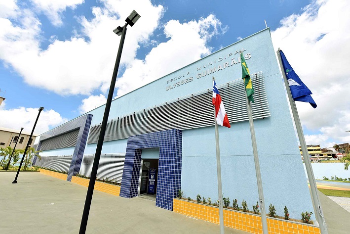 Cajazeiras ganha Arena Pronaica e nova Escola Ulysses Guimarães