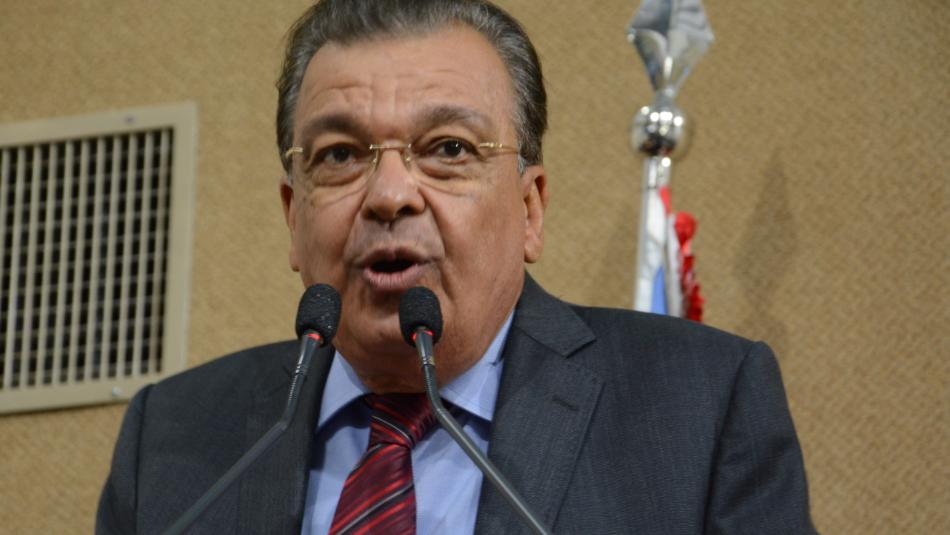 Targino defende isenção de ICMS em equipamentos para pessoas com deficiências