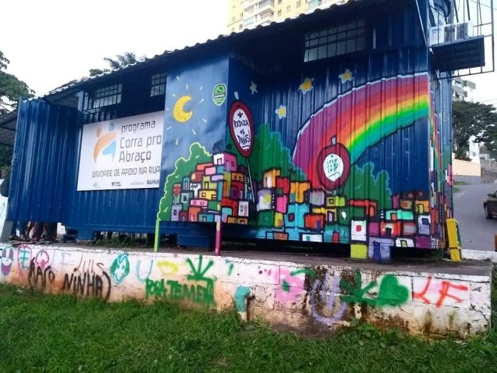 Corra pro Abraço promove drive thru de arrecadação de insumos para população de rua