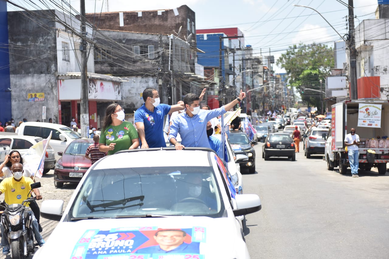 Com ACM Neto, Bruno Reis e Ana Paula fazem carreata em Castelo Branco e Dom Avelar