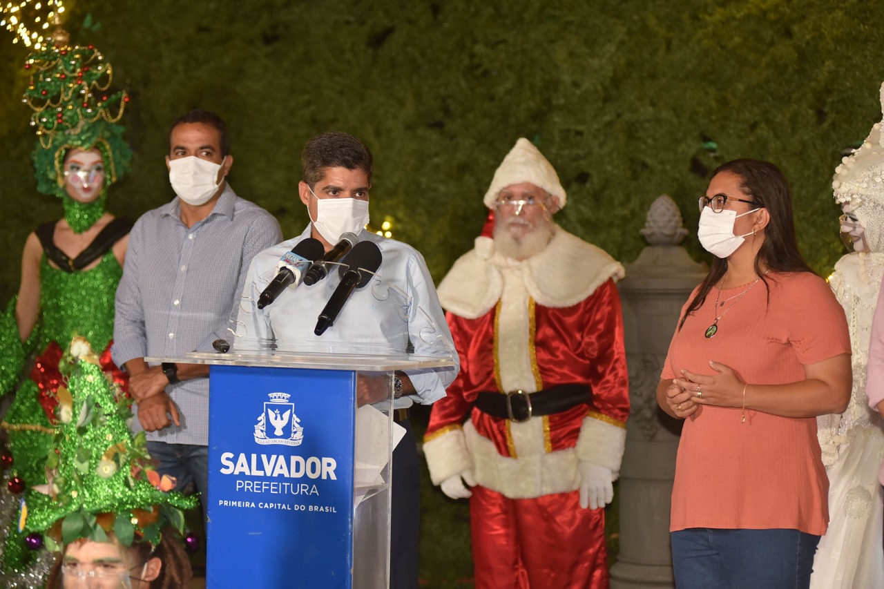 Vila da Esperança traz clima de Natal adaptado à pandemia