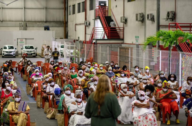 Baianas de Acarajé beneficiadas pelo programa #GPcomVC recebem treinamento em Salvador