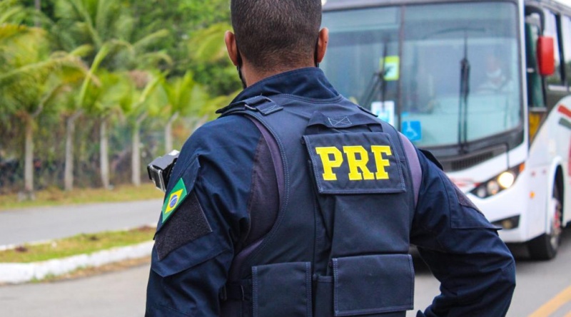 Mais segurança: PRF prende homem logo após assaltar um ônibus em trecho baiano da BR 324