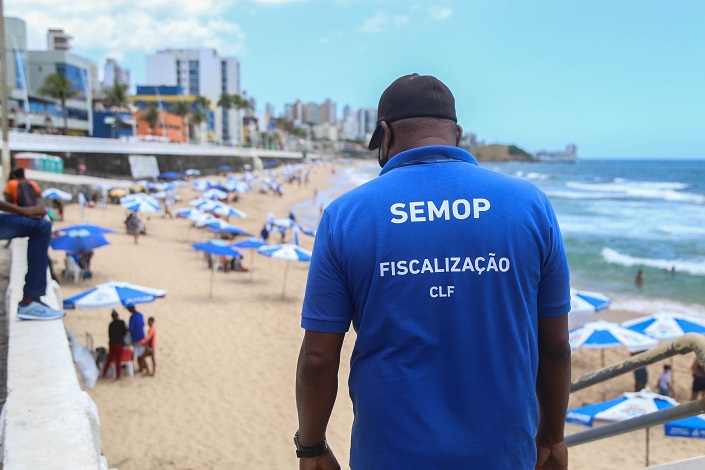 Prefeitura intensifica fiscalização em praias da Barra