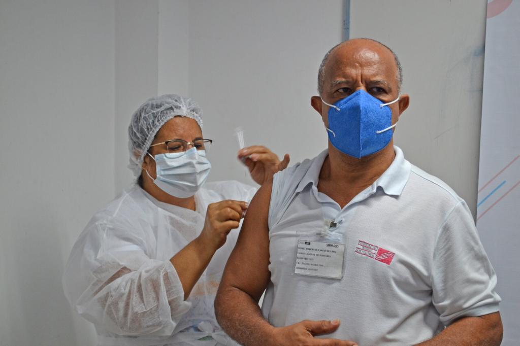 Início da imunização contra a Covid-19 é um marco nas unidades da FJS