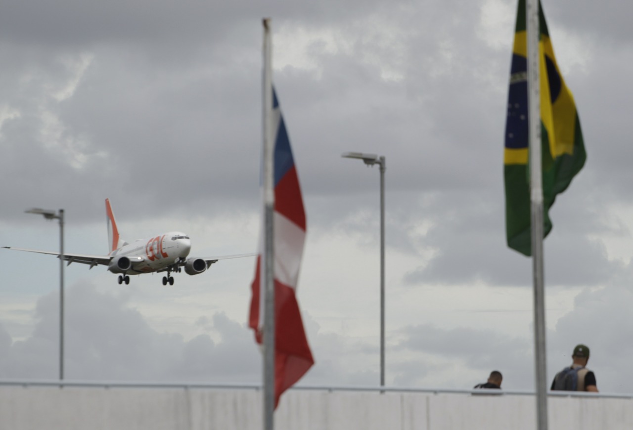 Bahia recebe lote com 119.500 doses da vacina de Oxford