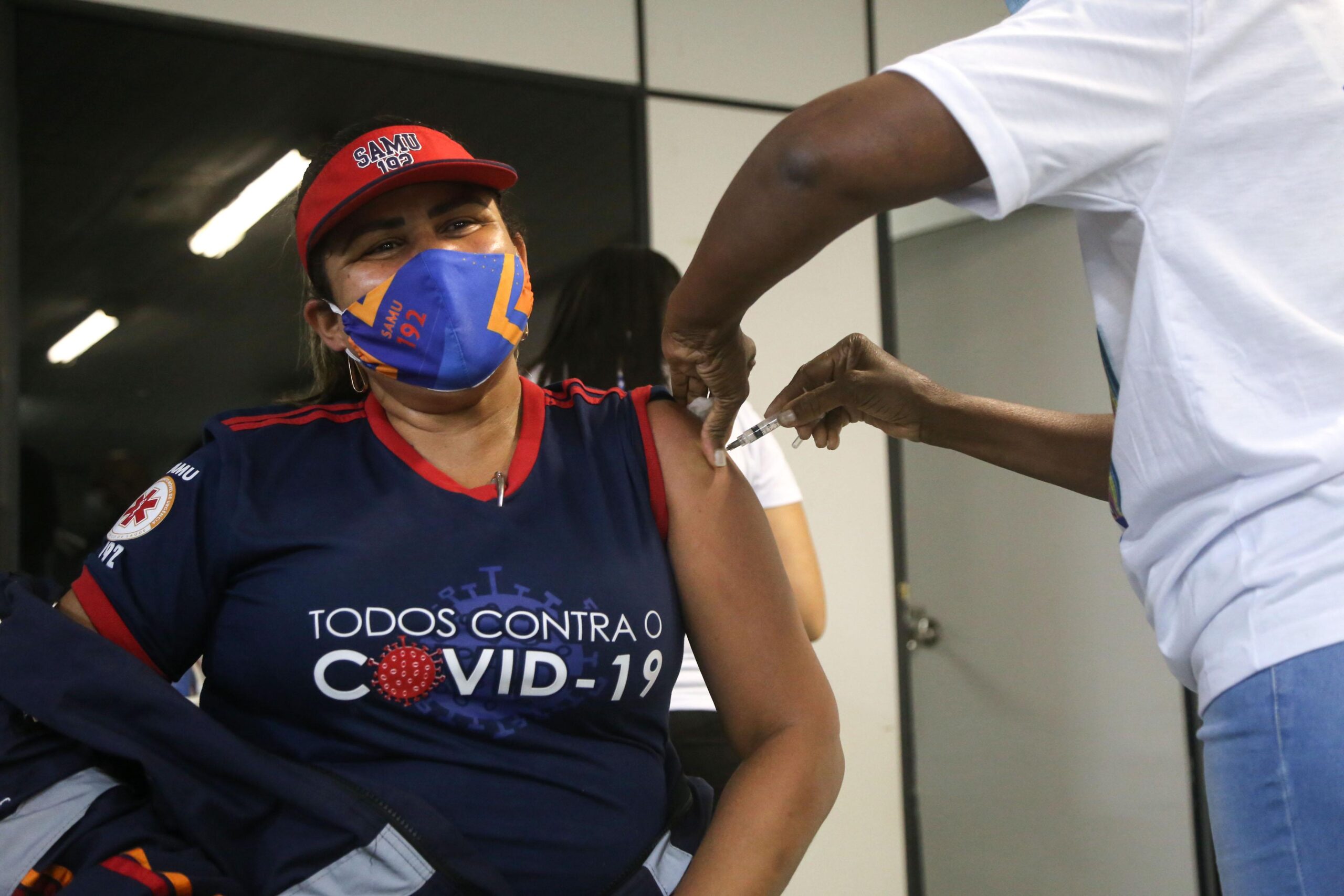 Mulheres lideram índice de vacinados contra o coronavírus em Salvador