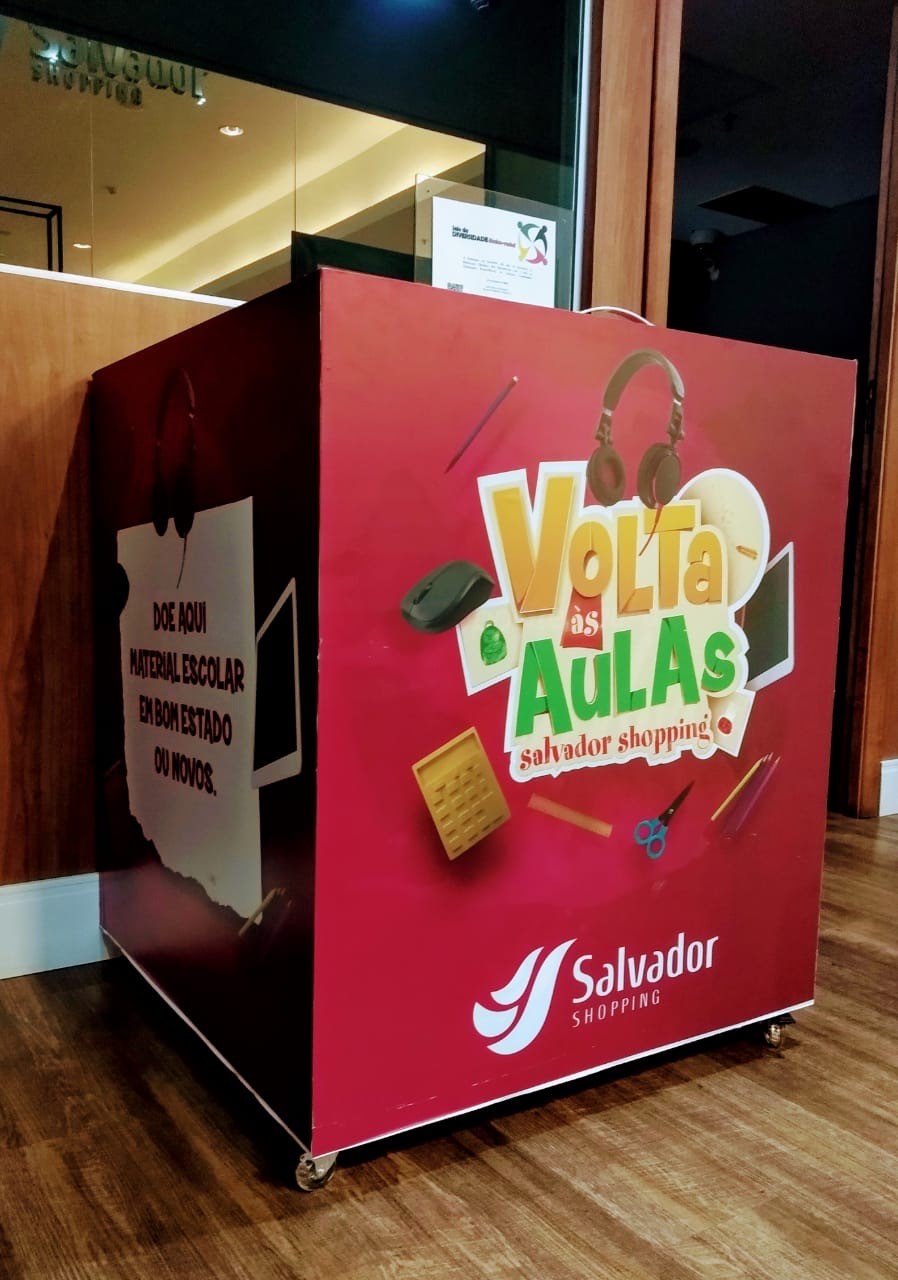 Shoppings arrecadam material escolar para doação Duas instituições sociais serão beneficiadas