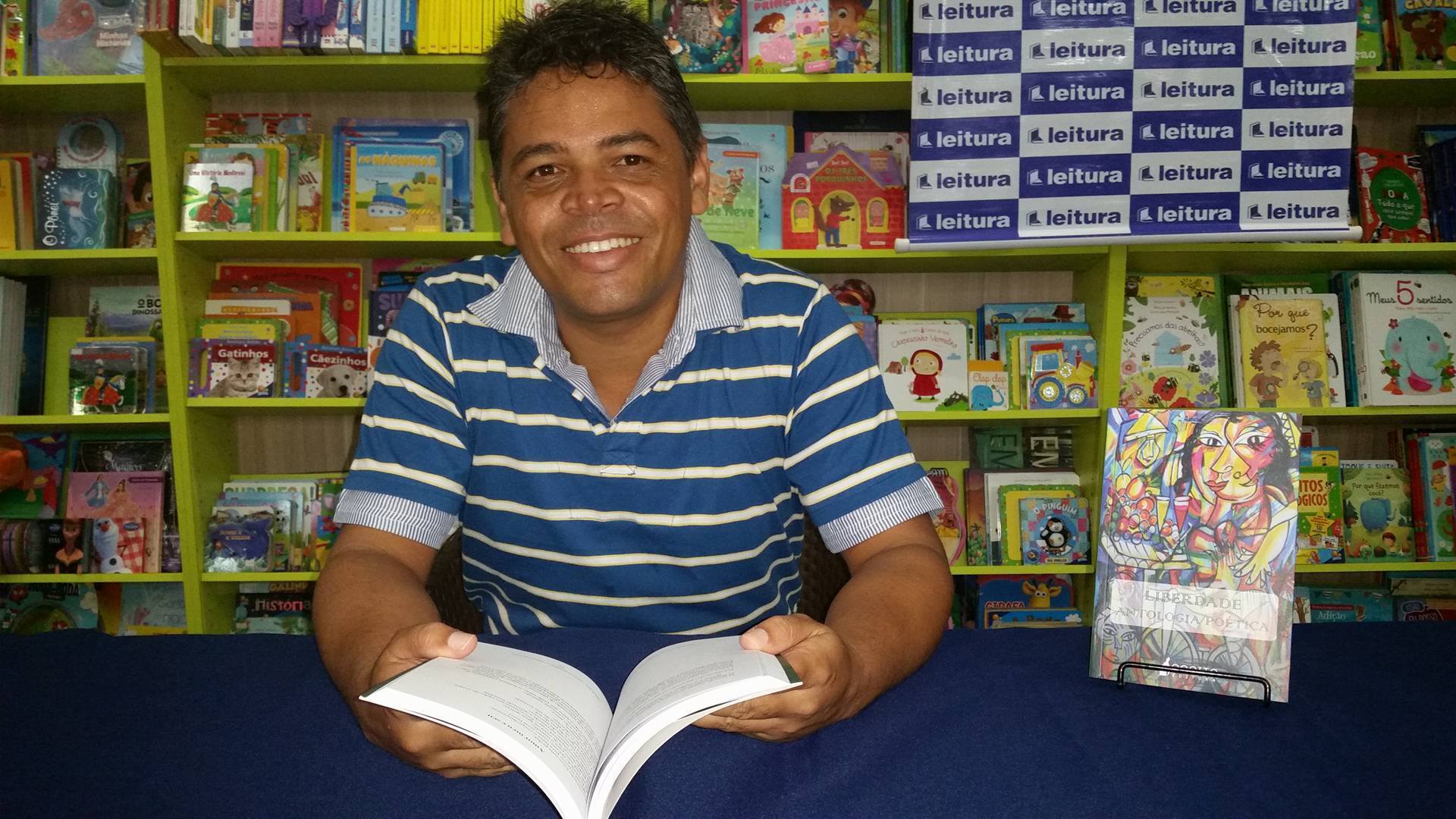Cristiano Sousa disponibiliza gratuitamente o livro O Picolé contemplado no edital da Funceb via Lei Aldir Blanc