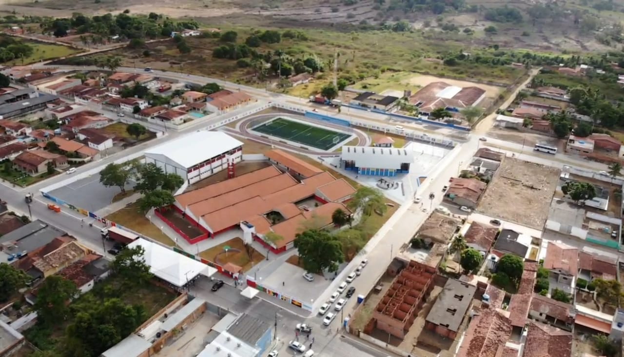 Em São Gonçalo dos Campos, Rui entrega Complexo Poliesportivo Educacional que teve investimento de R$ 2,4 milhões