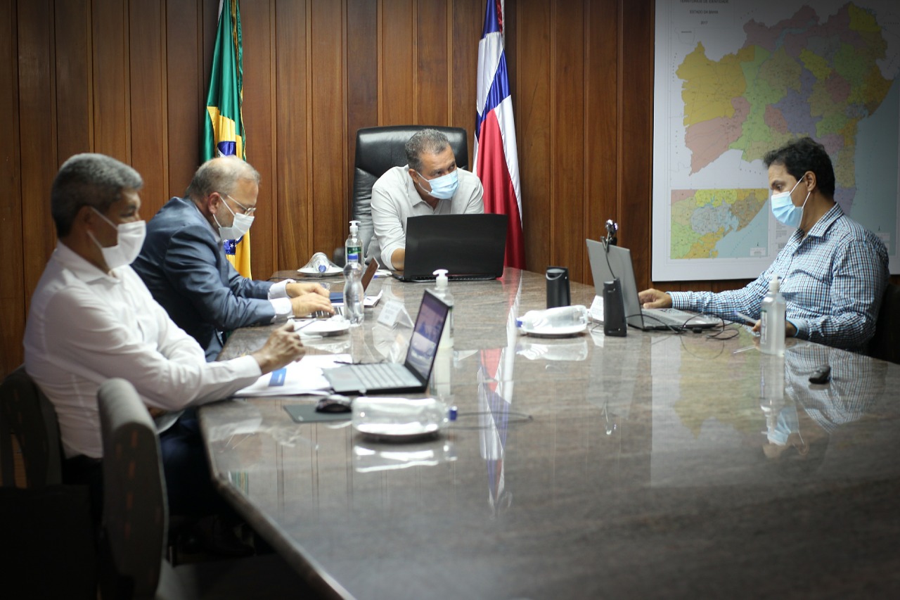 Rui debate com prefeitos critérios para retorno às aulas presenciais na Bahia