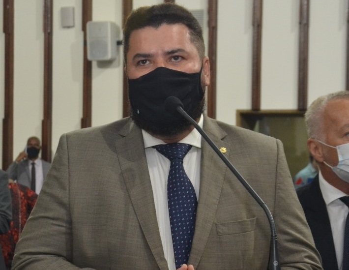 Júnior Muniz quer priorizar a  imunização de profissionais de imprensa, líderes religiosos e médicos veterinários