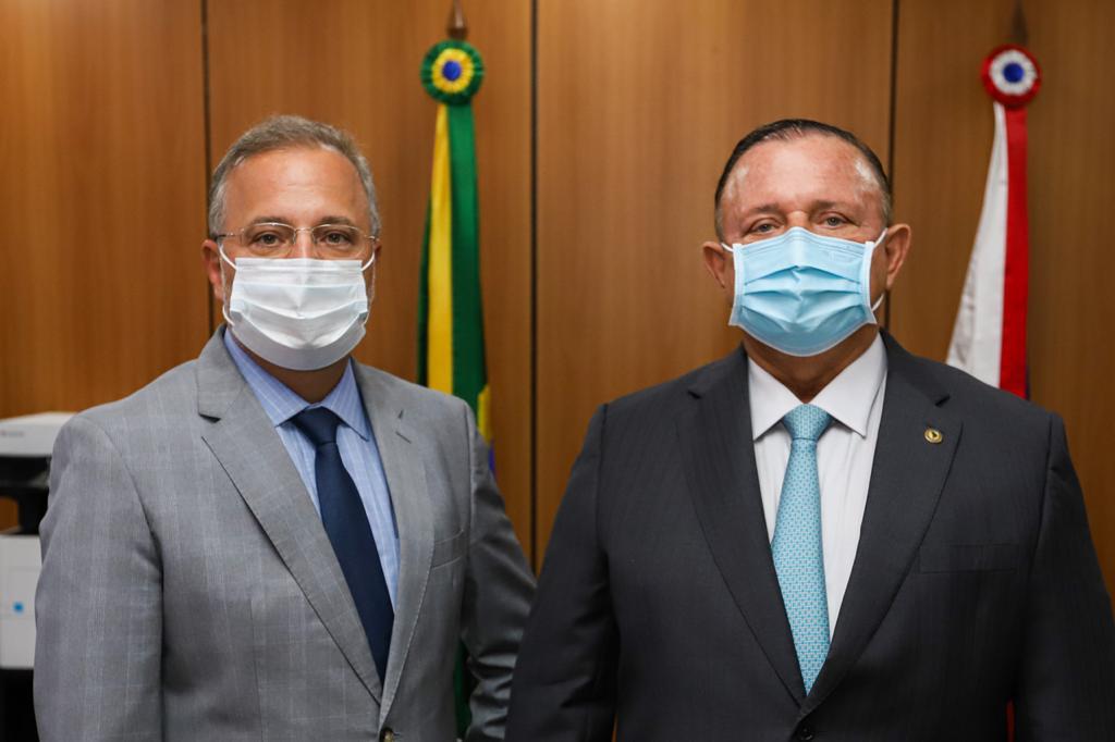 Adolfo Menezes recebe secretário Fábio Vilas-Boas, que anuncia chegada iminente de 400 mil doses de Sputnik-V