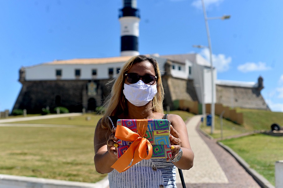 Moradores e visitantes revelam presentes que dariam a Salvador em seus 472 anos