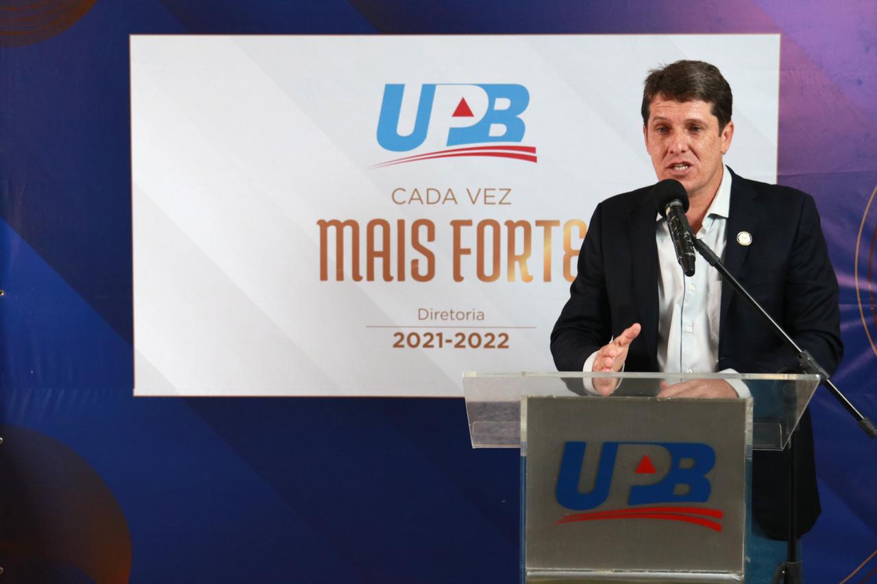 Zé Cocá toma posse na UPB e define vacina e INSS como prioridades