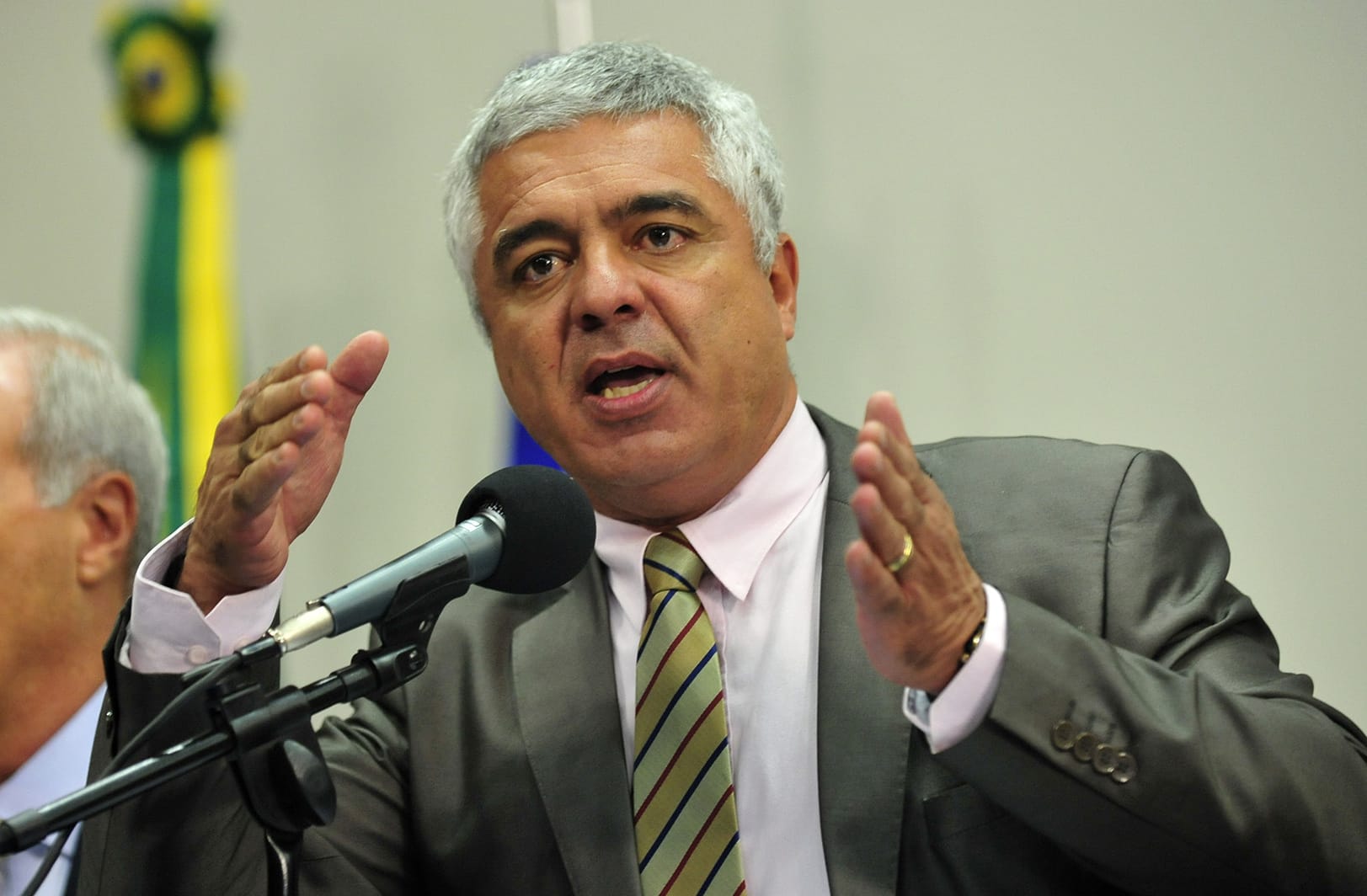 Major Olímpio, líder do PSL no Senado, morre vítima da Covid-19