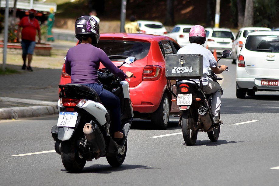 Transalvador orienta motociclistas quanto às mudanças no código de trânsito