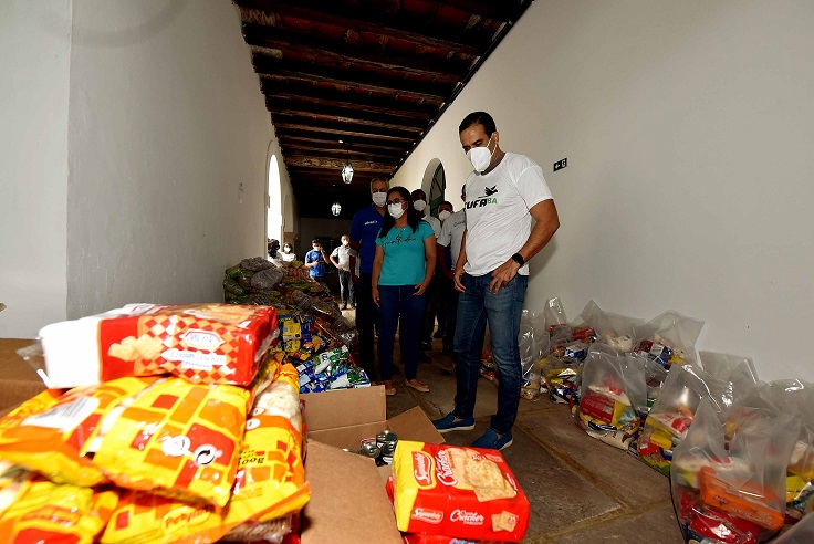 Drive Thru Solidário arrecada alimentos até este domingo (18)