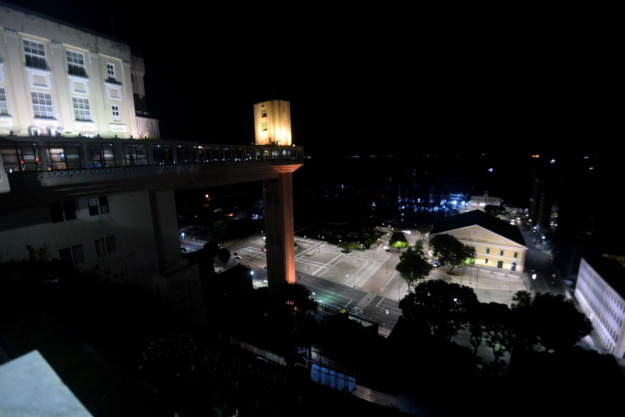 Maio Amarelo motiva iluminação especial no Elevador Lacerda