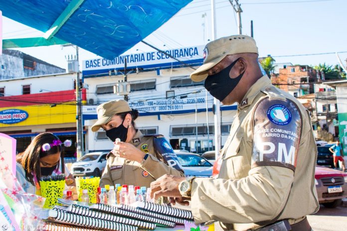 Base Comunitária promove roda de leitura para crianças do Bairro da Paz, em Salvador