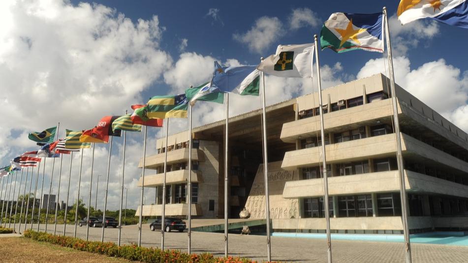 Governo pede autorização à Assembleia para venda de imóveis na capital e interior