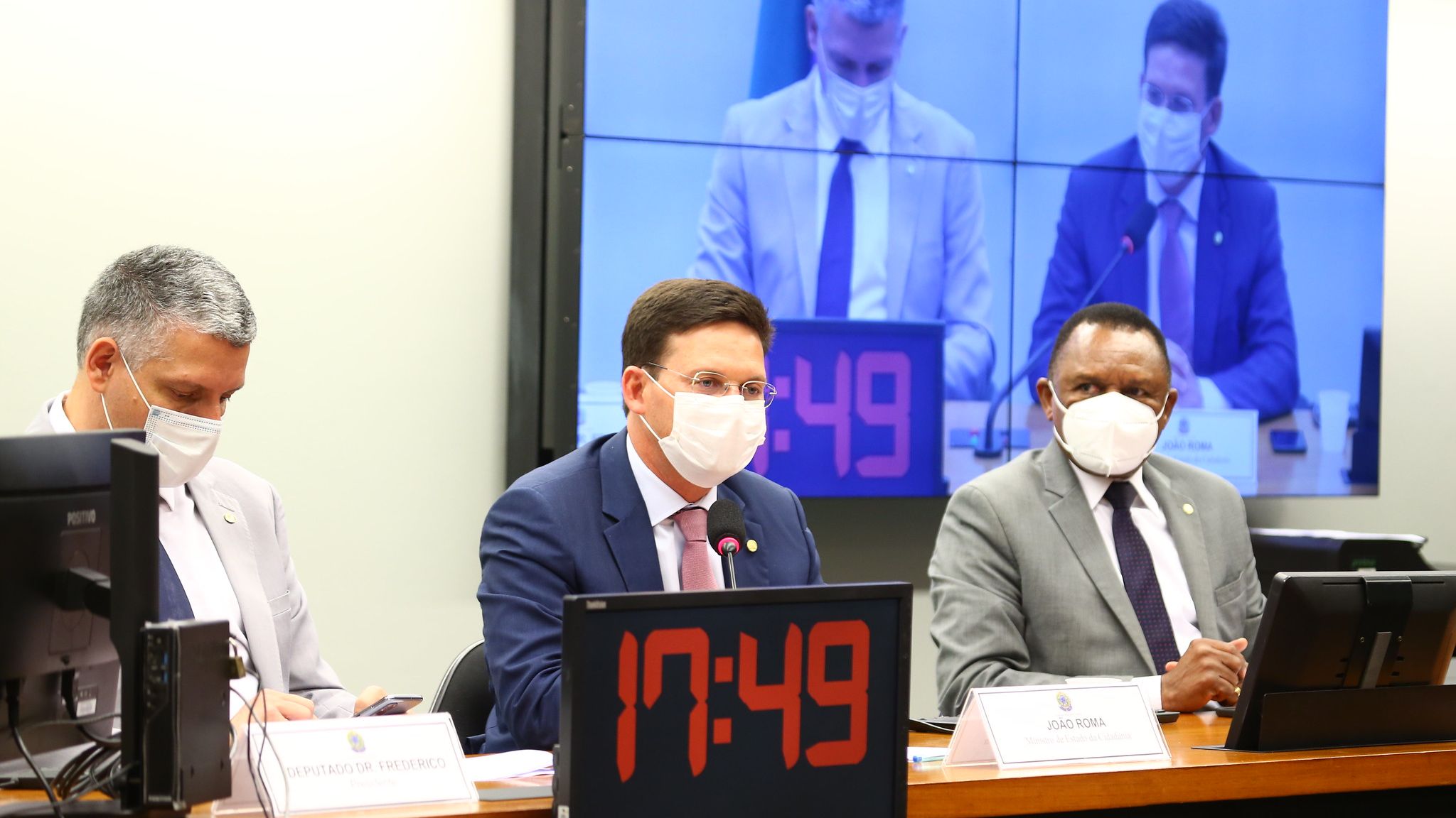 “A busca pela melhoria da qualidade de vida dos idosos é incessante”, diz João Roma em audiência na Câmara dos Deputados