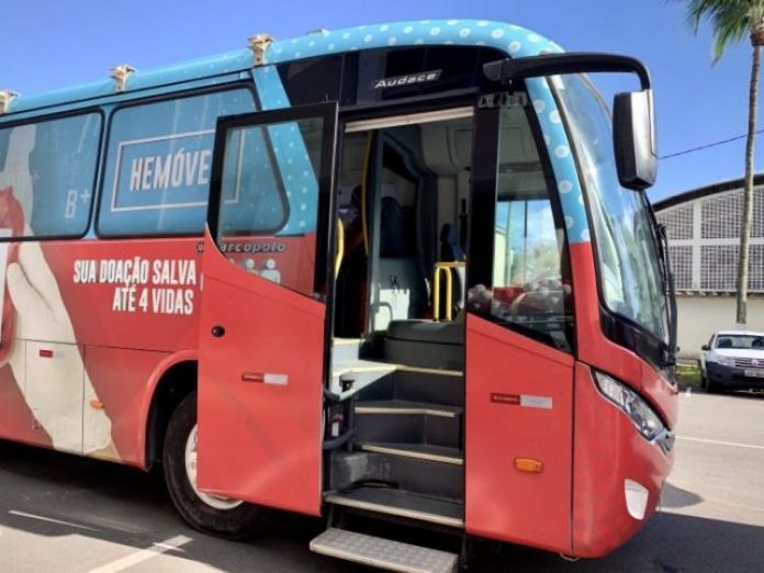 Junho Vermelho: ônibus de coleta da Hemoba atende bairro do Canela