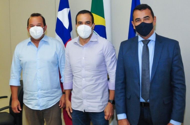 Geraldo Júnior e Júnior Borges têm encontro com Bruno Reis