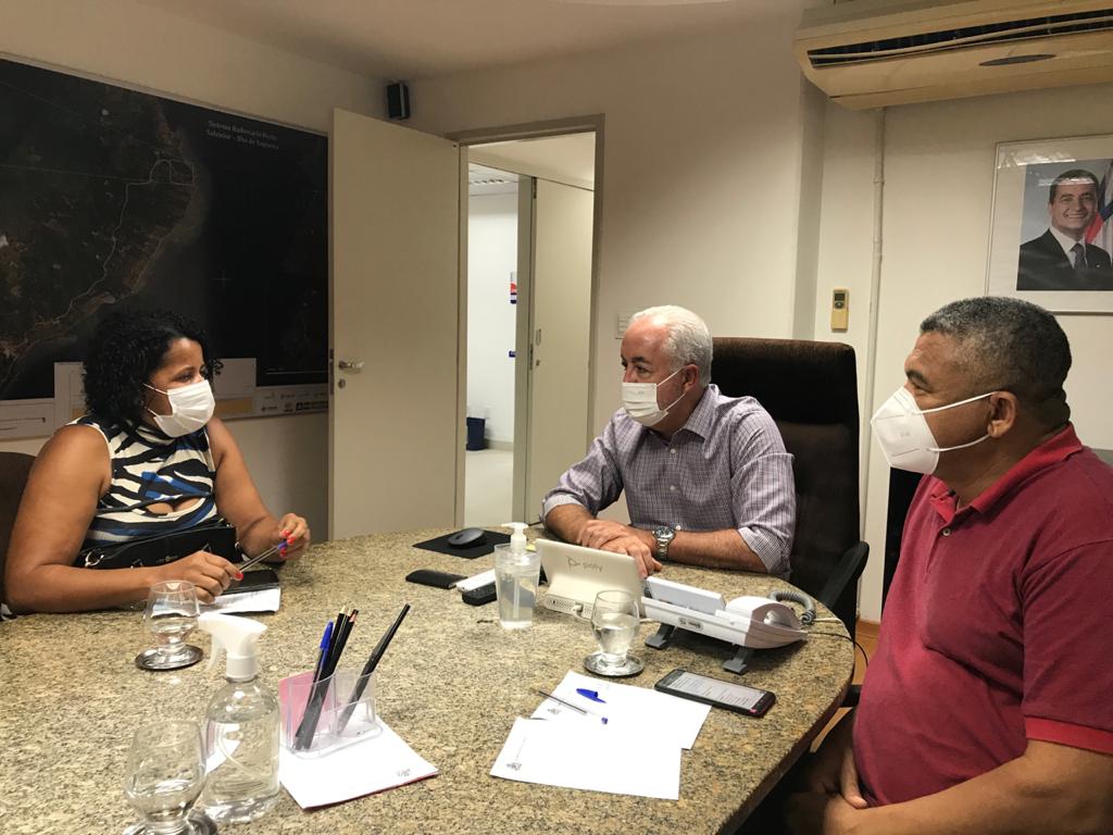 Deputado e vereadora reforçam pedido para governo concluir pavimentação de estrada entre Santa Rita de Cássia e Mansidão