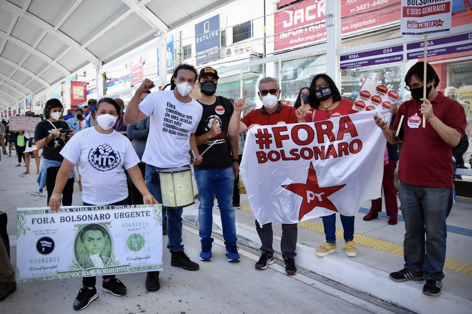 Petistas participam de manifestação “Fora Bolsonaro”  em Vitória da Conquista