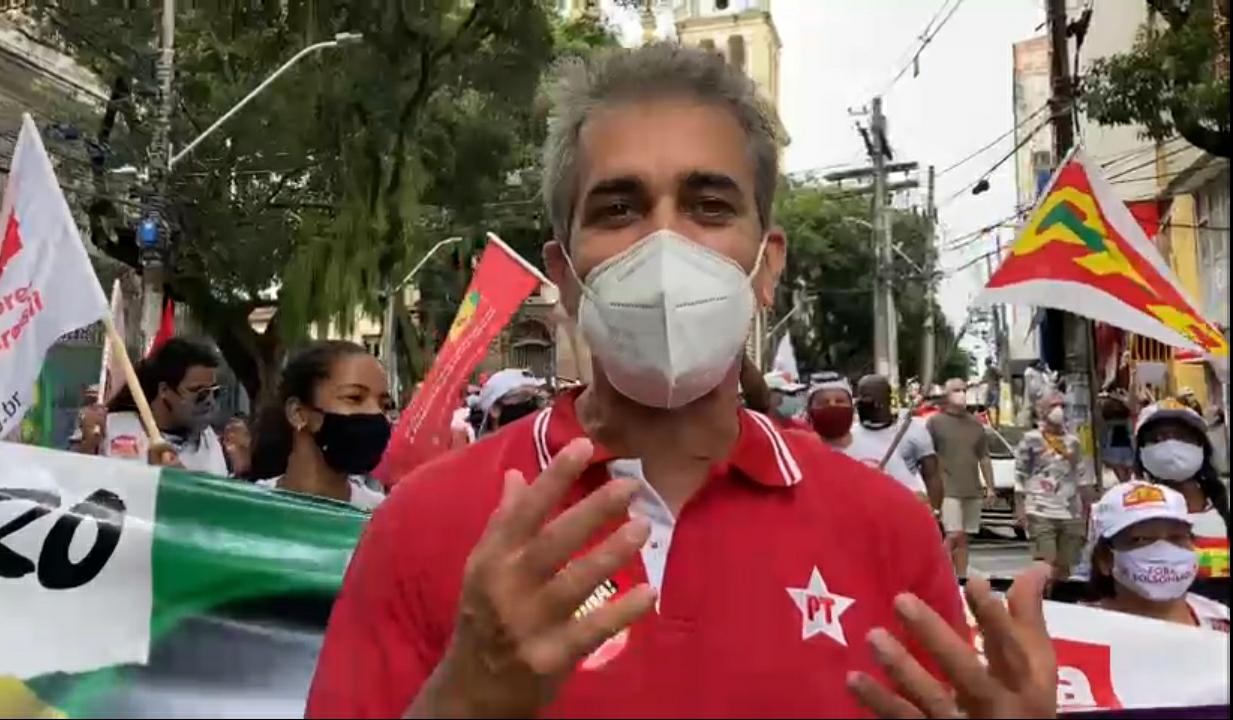 Deputado Robinson Almeida defende “impeachment urgente” de Bolsonaro: “ameaça a vida e democracia”