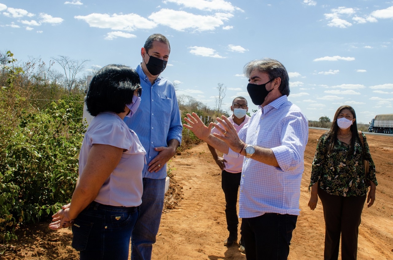 Secretário Nelson Leal visita futuras instalações do Centro Industrial em Formosa do Rio Preto