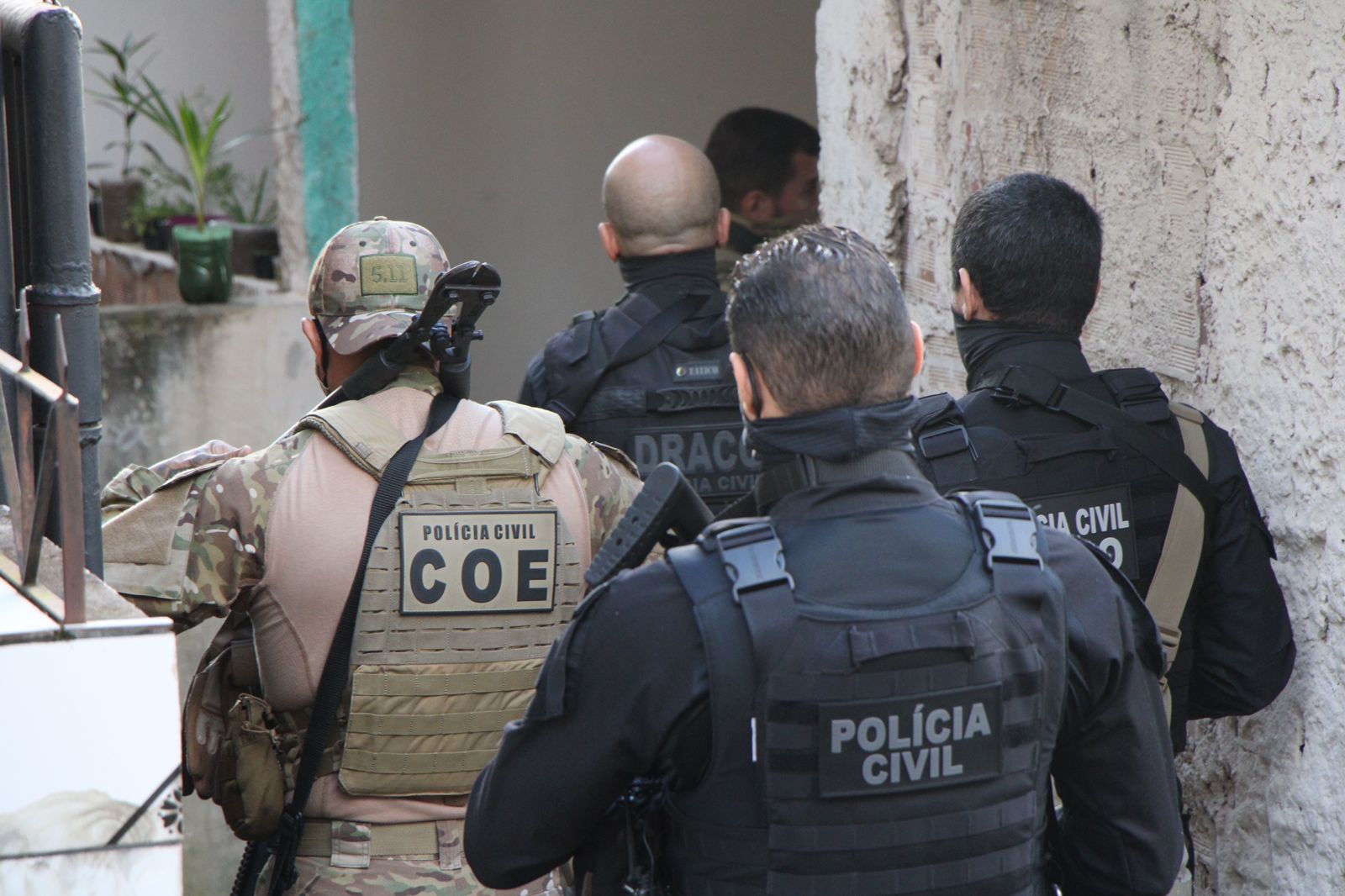 Draco cumpre mandados contra grupo criminoso no bairro da  Valéria