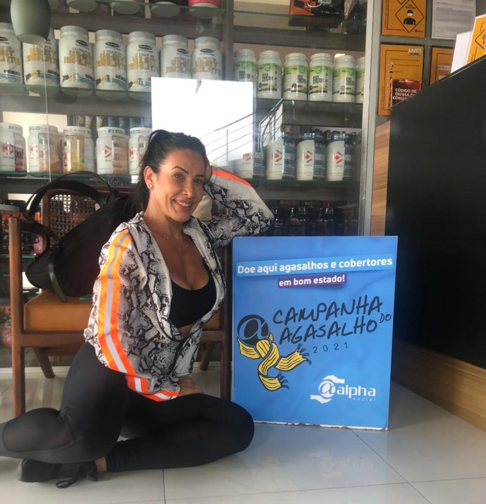 Scheila Carvalho é madrinha de Campanha do Agasalho