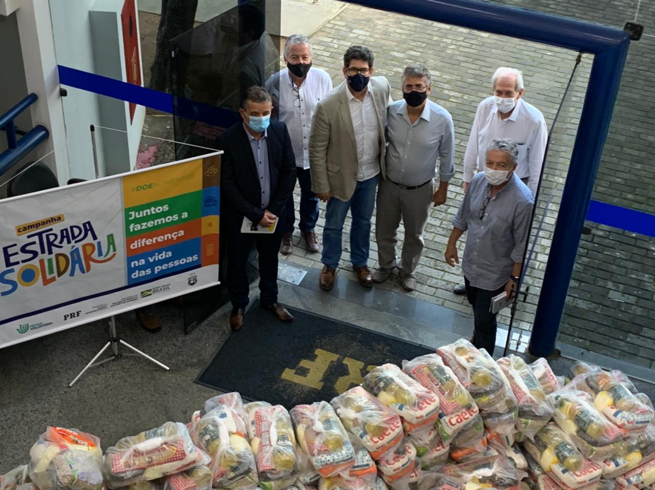 Sindicombustíveis Bahia doa 1,5 tonelada de alimentos para campanha da PRF