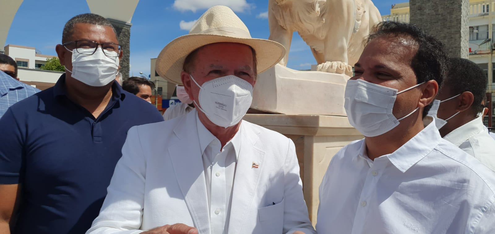 Leão reúne lideranças e participa de solenidade na Romaria do Bom Jesus da Lapa