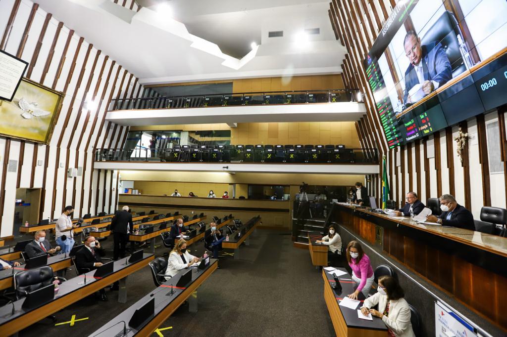 Plenário da ALBA retorna com sessões presenciais, após um ano e cinco meses fechado