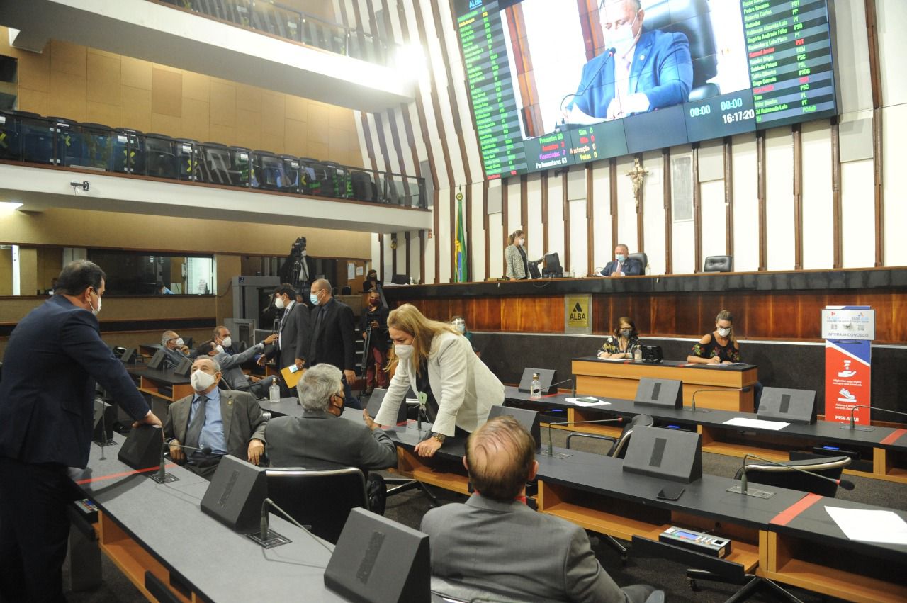 ALBA aprova projeto que beneficia estudantes da rede pública e das universidades estaduais