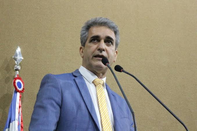 Deputado Robinson Almeida critica PL da prefeitura e acusa Bruno Reis e ACM Neto de “vender Salvador”