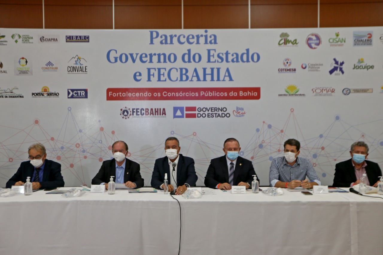 Rui alinha ações administrativas em reunião com presidentes de consórcios da Federação dos Consórcios Públicos do Estado da Bahia