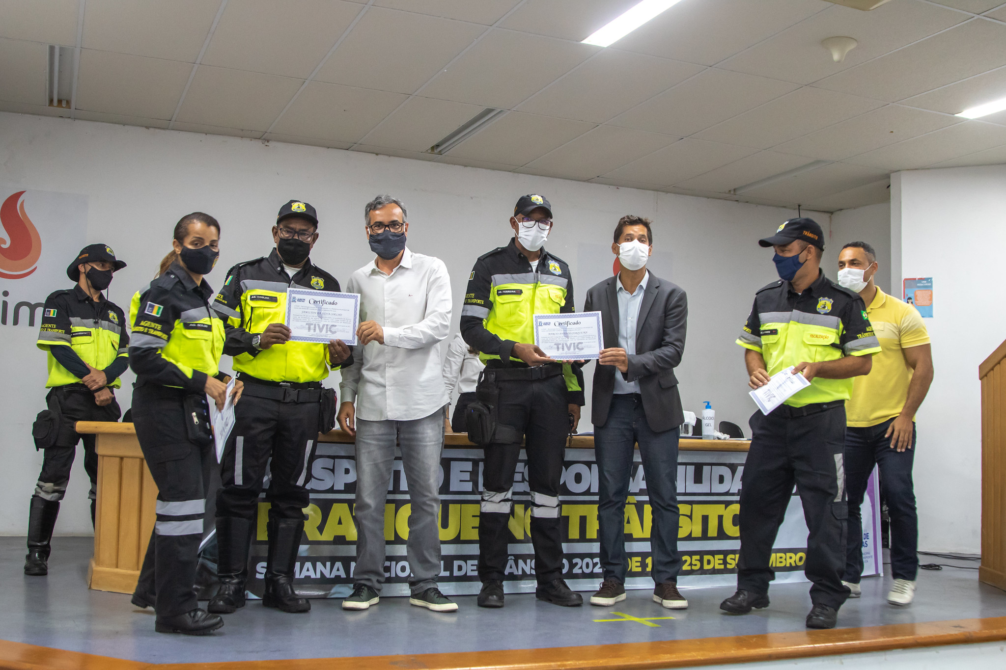 Agentes de Lauro de Freitas são homenageados no encerramento da Semana Nacional de Trânsito
