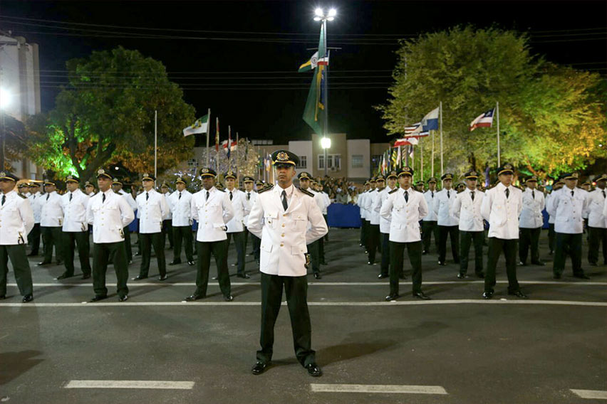 Governo da Bahia vai convocar 1.764 novos Policiais Militares e 470 Bombeiros
